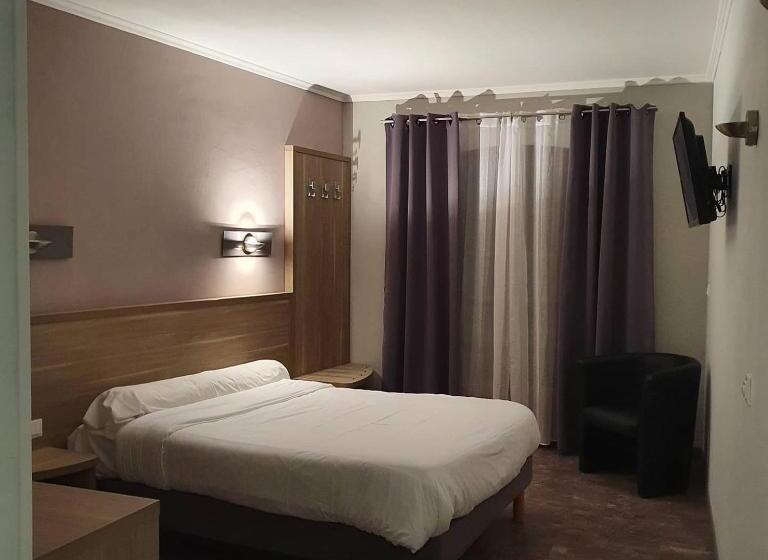 Апартаменты 1 Спальня, Auberge De La Tour  Appartements