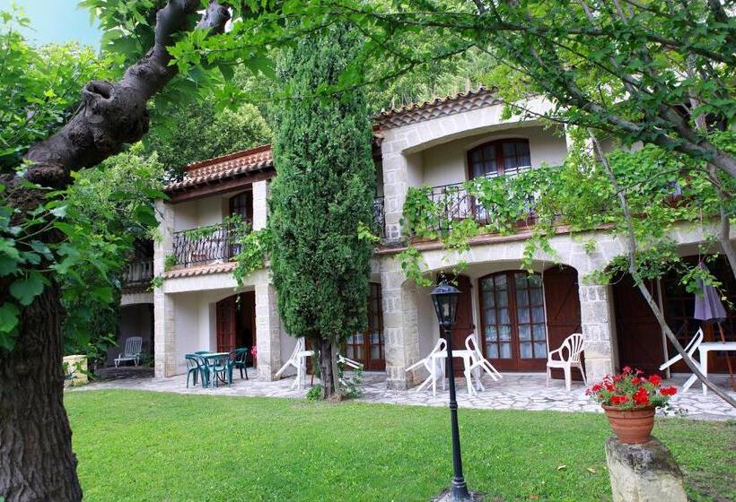 Апартаменты 1 Спальня, Auberge De La Tour  Appartements