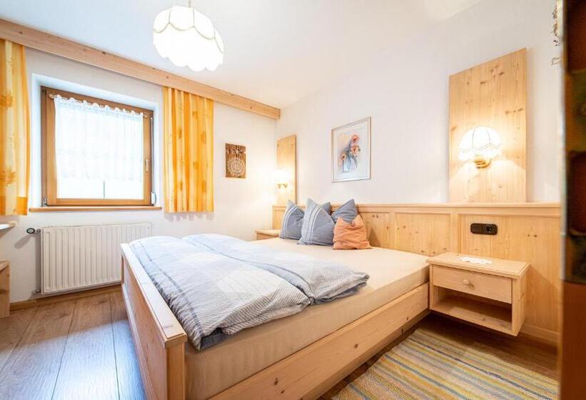 Апартаменты 2 Спальни, Unterhof