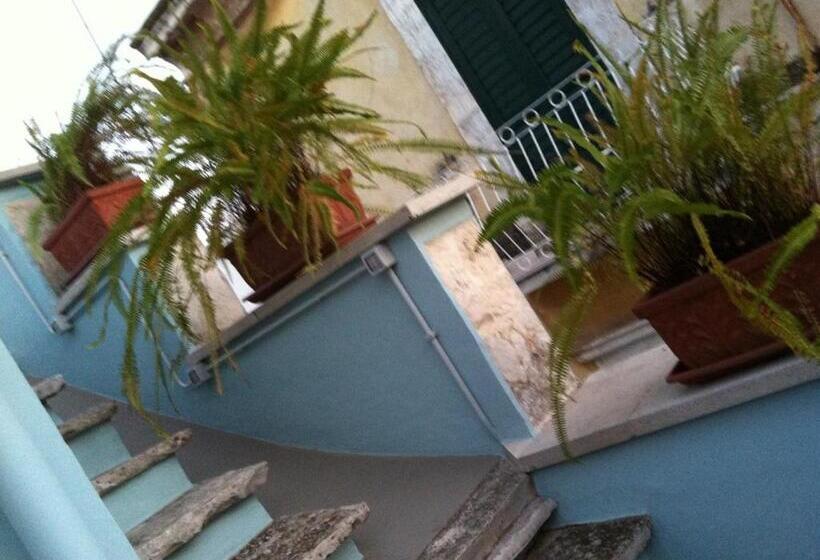 اتاق لوکس, Locus Amoenus Luxury Rooms
