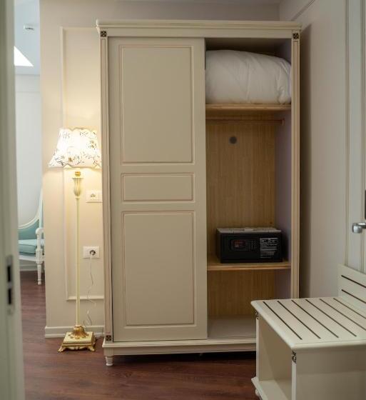 带城市景观的套间, Sol Invictus Boutique Hotel Durres Albania