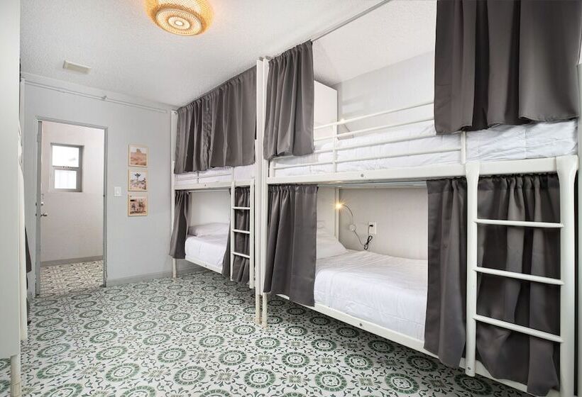 标准间, Bungalows Hostel
