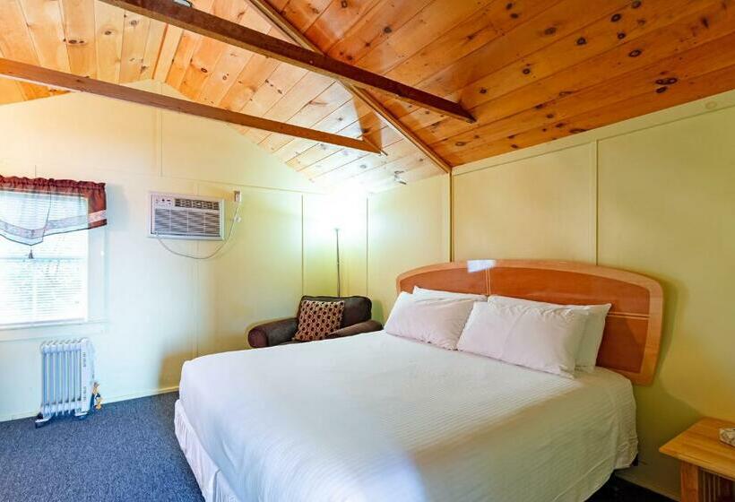 Четырехместный Номер Стандарт, Half Moon Motel & Cottages
