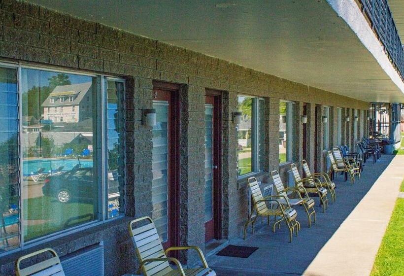 Номер Стандарт, Half Moon Motel & Cottages