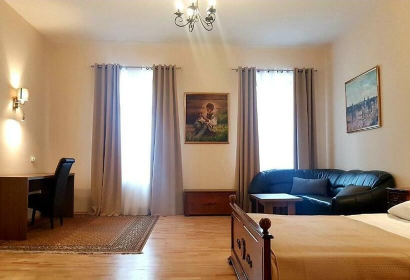 Королевский Люкс, Euro Apart