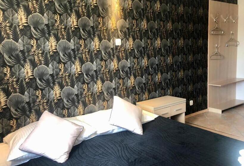 Номер Стандарт, Sosnowe Zacisze
