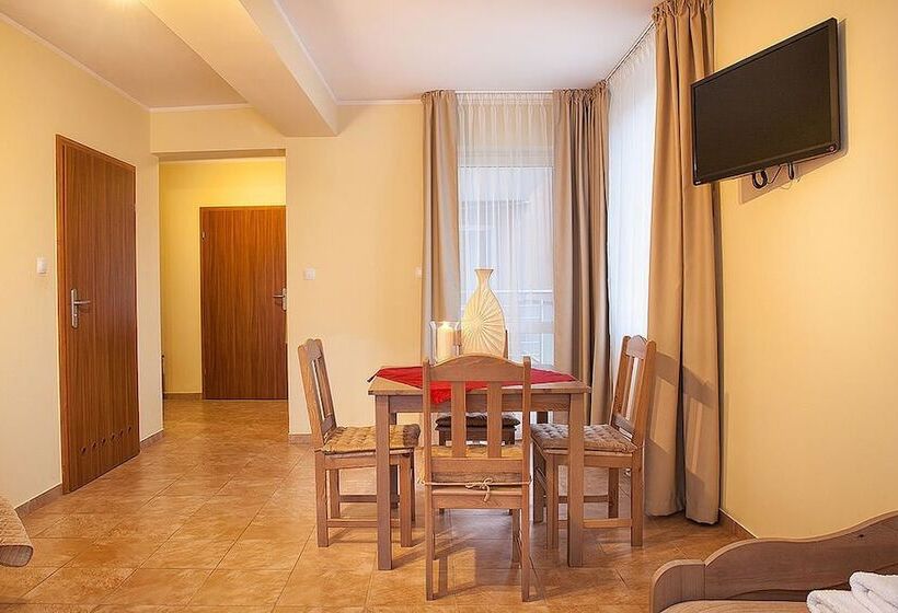 اتاق استاندارد چهار تخته, Planeta Hotel & Restauracja