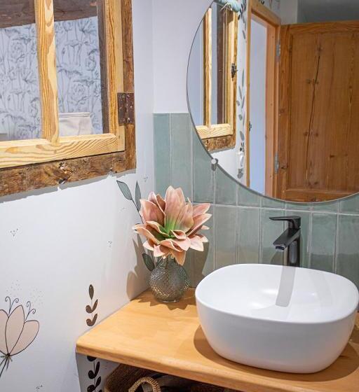 标准房带园景, La Fée Capucine   Chambres Et Table D Hôtes   Espace Bien être Et Massages