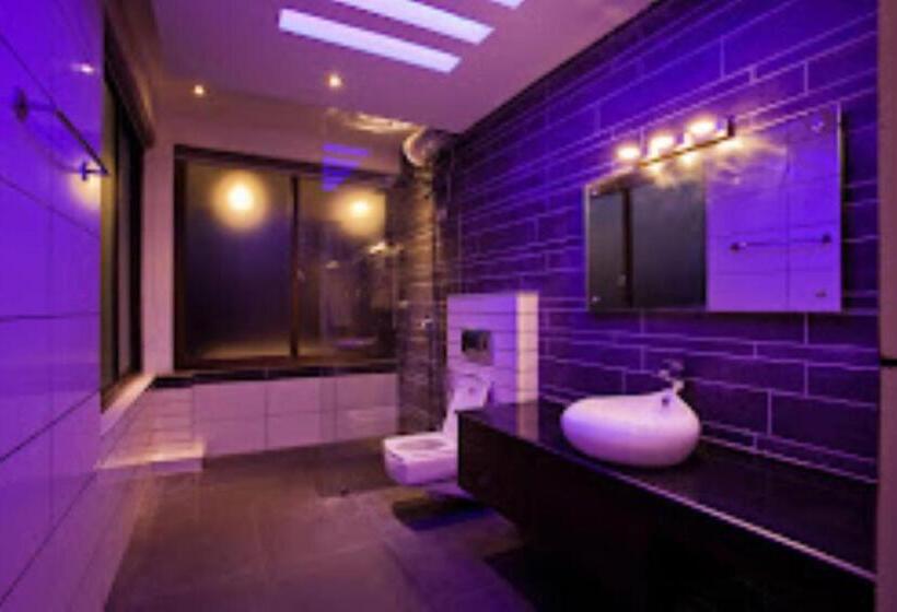 Президентский Люкс, Chateau Woods Kerala