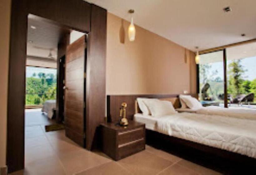 Номер Стандарт, Chateau Woods Kerala
