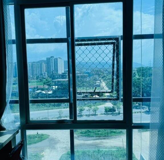 带大床的标准间, Grace Inn Guest House, Near Airport And Ion Digital