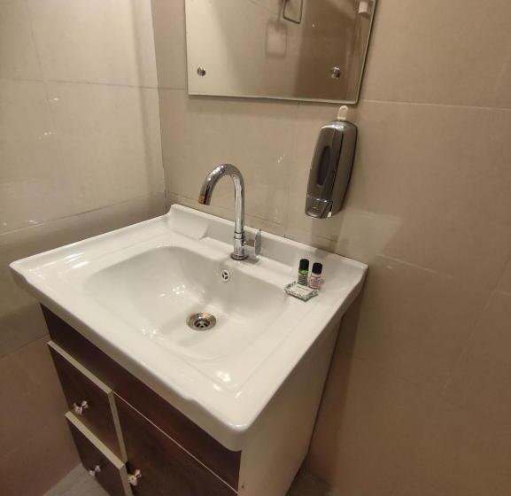 四人豪华间, Grace Inn Guest House, Near Airport And Ion Digital