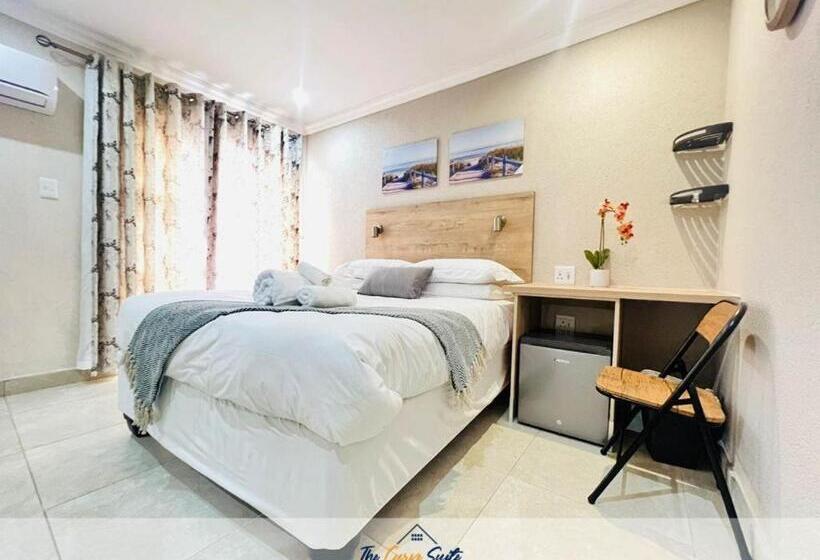 Номер Стандарт Вид на Горы, The Curve Suite Guest House