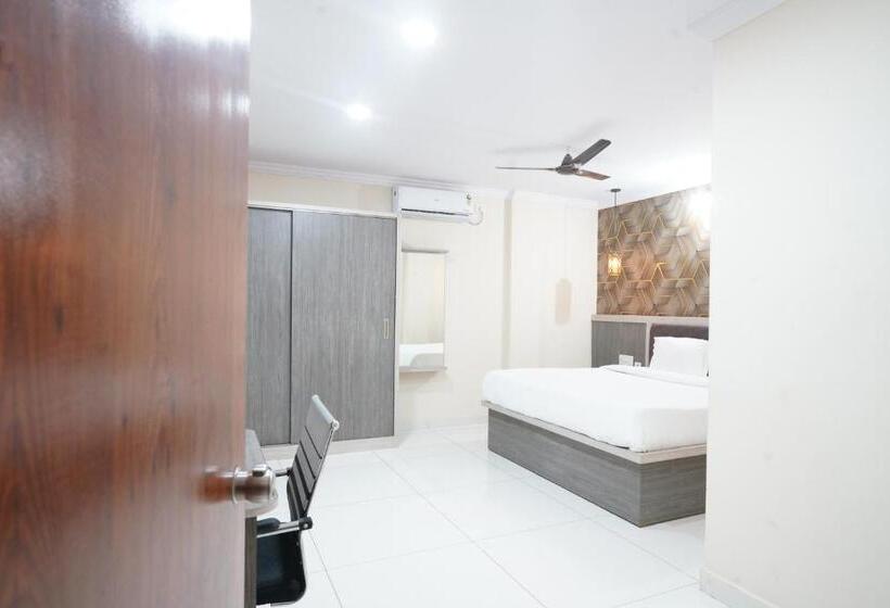 Family Suite, Blue Petals