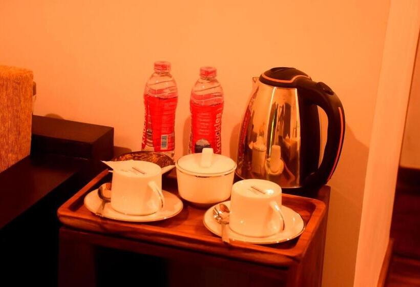 Номер Стандарт, River Place Resort Udawalawa
