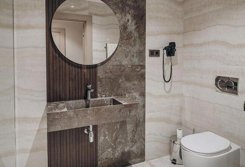 سوییت, Park Hotel Bristol