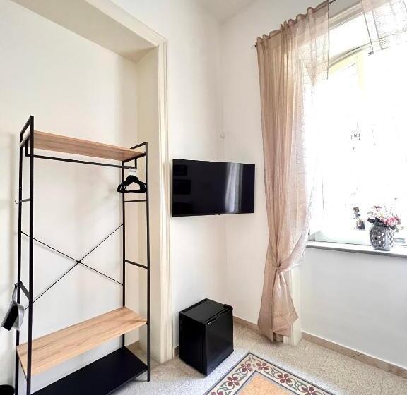 اتاق لوکس با تخت بزرگ, Aristocasa B&b Luxury Rooms