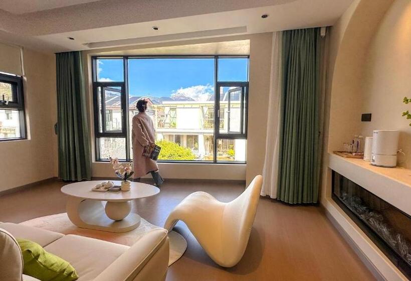 Номер Deluxe Вид на Горы, Lijiang Painted Mountain Cloud House Boutique B&b