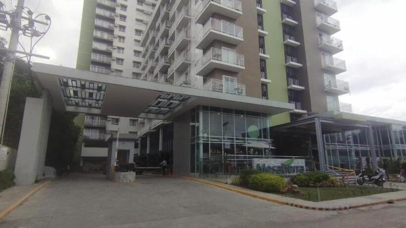 Студио Стандарт Вид на Бассейн, Cozy Studio Condo At Mesatierra Garden Residences