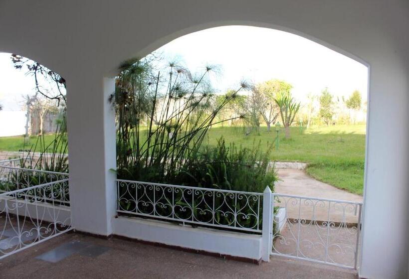 Люкс Вид на Сад, L Hacienda