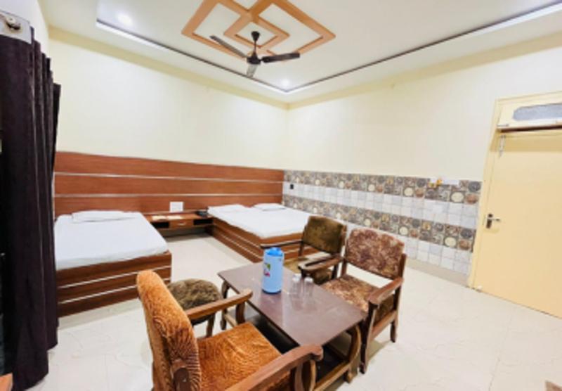 Трехместный Номер Deluxe, Shri Ram Hotel , Ayodhya