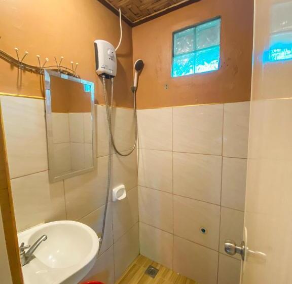Четырехместный Номер Стандарт, Eashantis Place