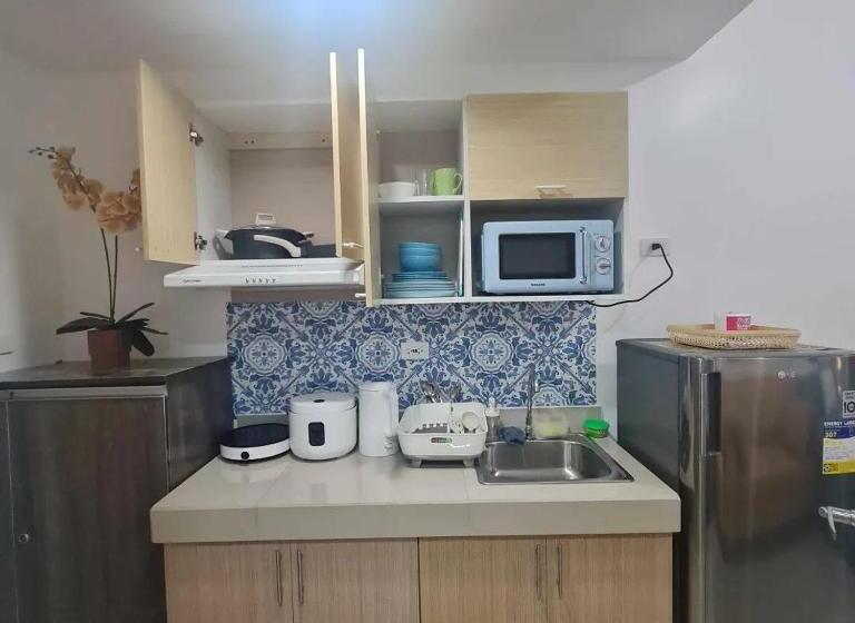 스탠다드 스튜디오, Green 2 Condo Smdc Dlsu Umc