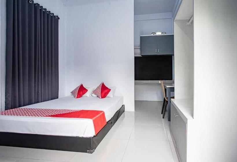 اتاق لوکس, Oyo 93476 Owo Guest House Syariah