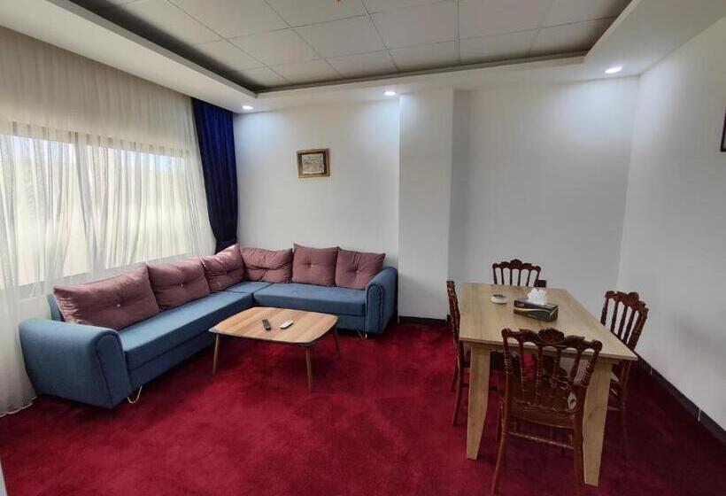 سوییت خانوادگی, Motel Danzha