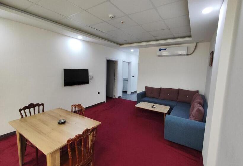 سوییت لوکس, Motel Danzha