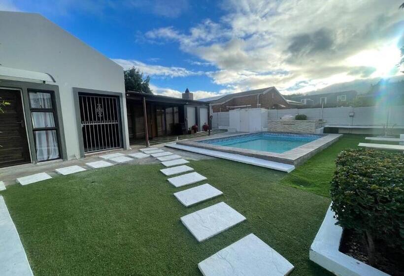 Апартаменты 2 Спальни, Domin Luxury Suites