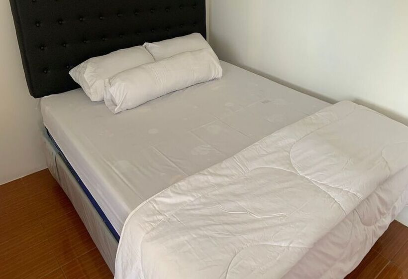 디럭스 스위트, Capital O 93437 Embung Banteran Cottage