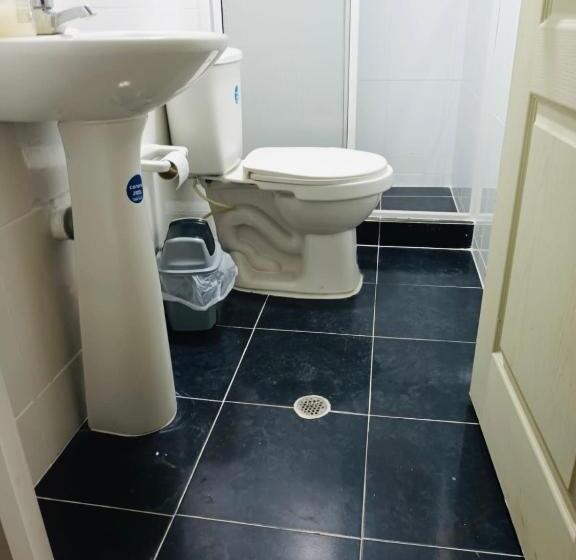 اتاق استاندارد با سرویس بهداشتی مشترک, Casa Mango