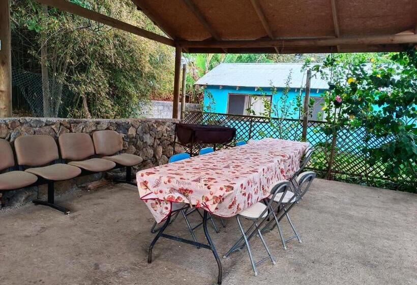 Номер Стандарт Трехместный, Hostal Kaiheke