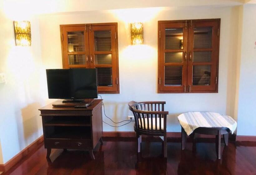 Трехместный Номер Deluxe, Saensukkho Green Hotel & Resort