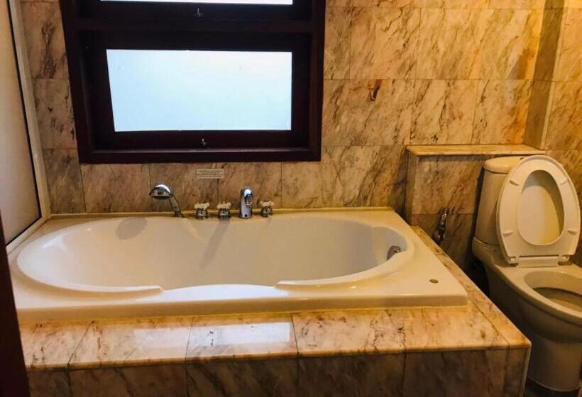 Трехместный Номер Deluxe, Saensukkho Green Hotel & Resort
