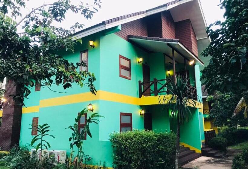 Трехместный Номер Deluxe, Saensukkho Green Hotel & Resort