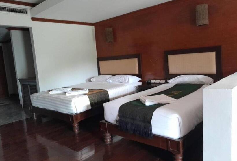 Трехместный Номер Deluxe, Saensukkho Green Hotel & Resort