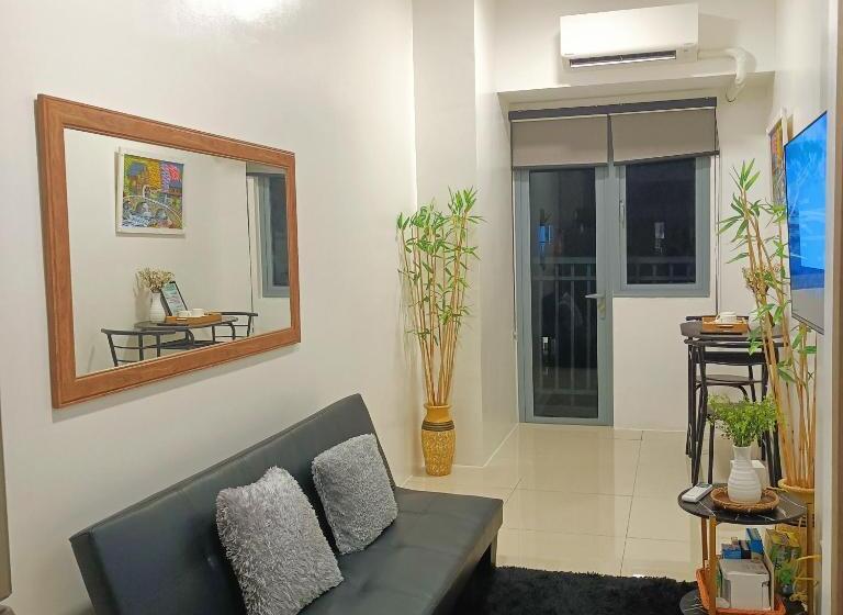 带阳台标准四人间, 1br Condotel With Balcony At Edsa