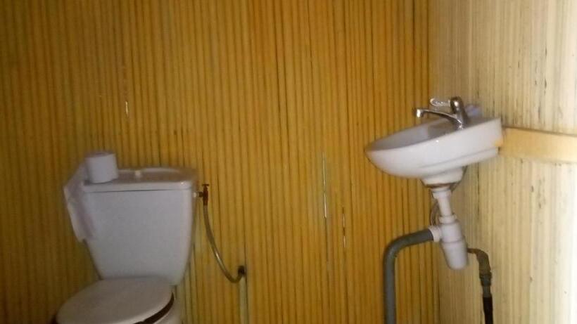 اتاق استاندارد با چشم‌انداز دریاچه, Auberge Chez M