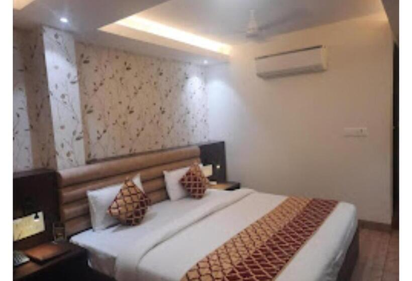 Номер Deluxe Кровать Кинг, Sharon Residency Madhya Pradesh