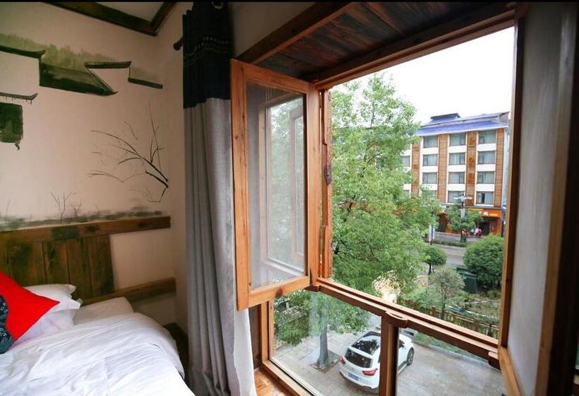 Номер Deluxe, Time Away Inn