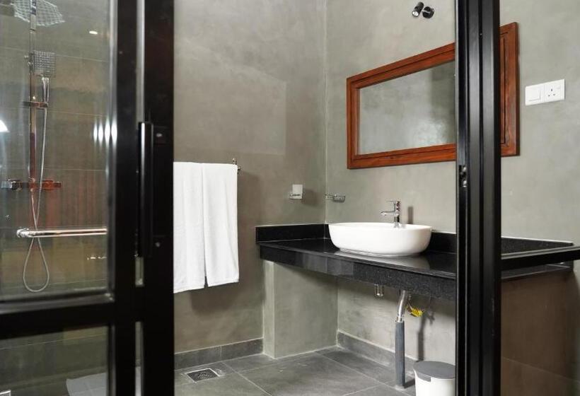 Номер Deluxe с Балконом, Woodgrove Cabanas