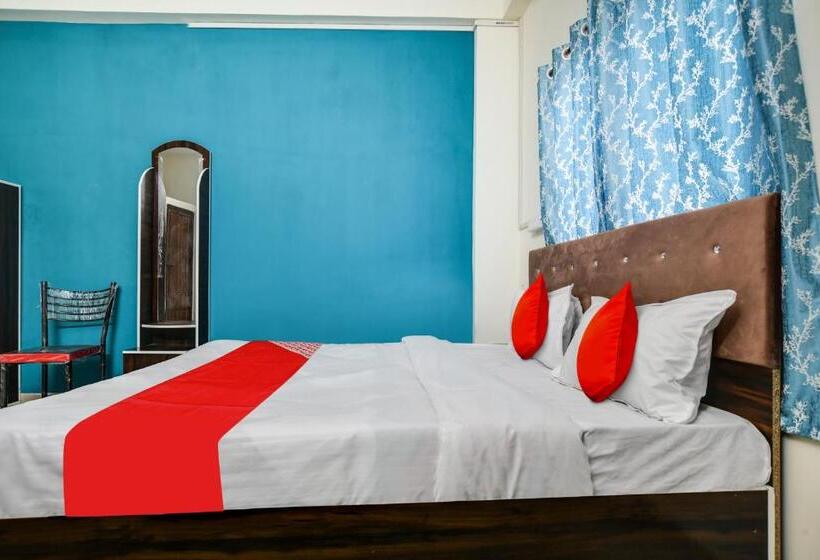 Standardzimmer, O Nitya
