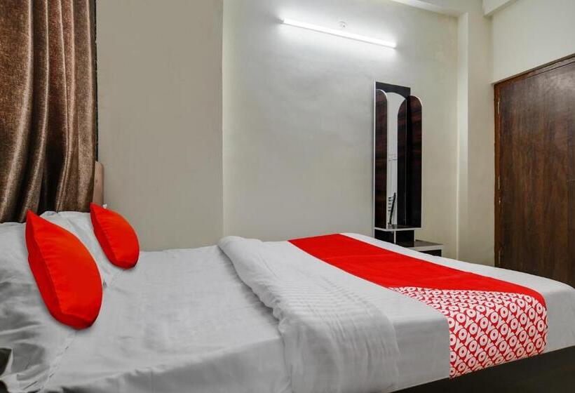 Standardzimmer, O Nitya