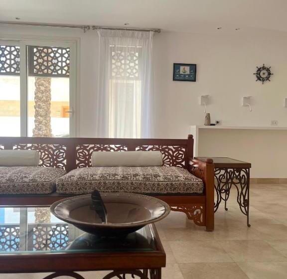 اتاق لوکس, Nayah Boutique Stays