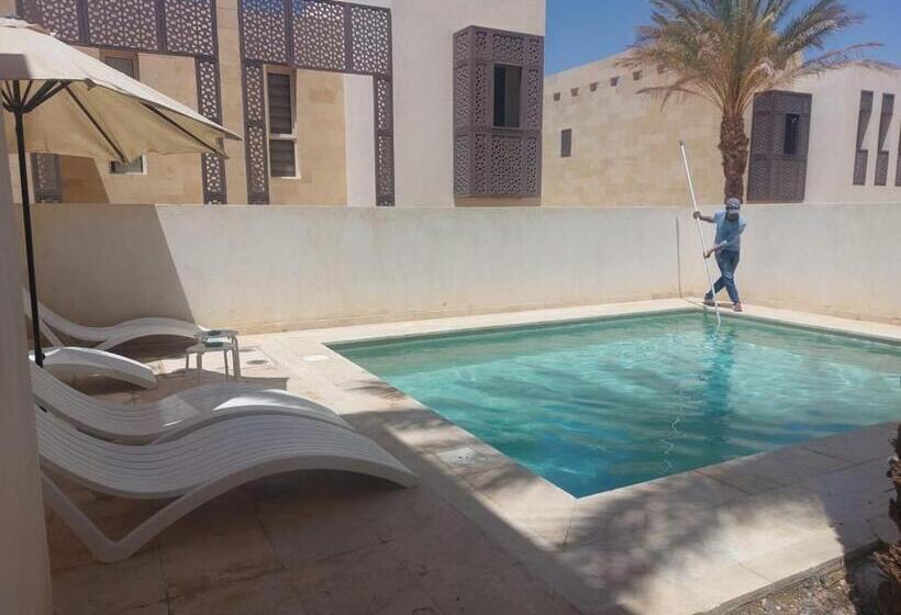 اتاق لوکس, Nayah Boutique Stays