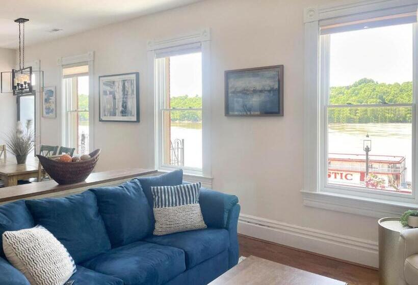 1 Bedroom Apartment Lake View, Historic New Richmond Ohio Riverfront