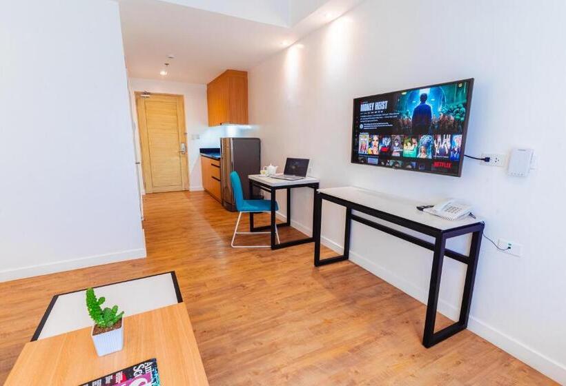 디럭스 룸, Copenhagen Residences   Ormoc