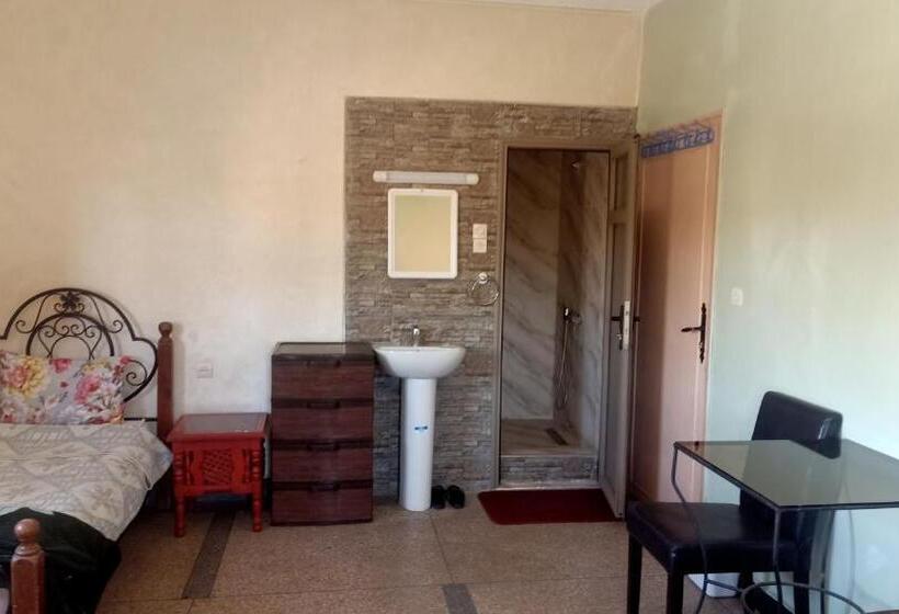 اتاق استاندارد چهار تخته, Hôtel Hicham